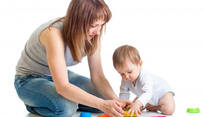 121 001757 babysitters threatens maternity assistants